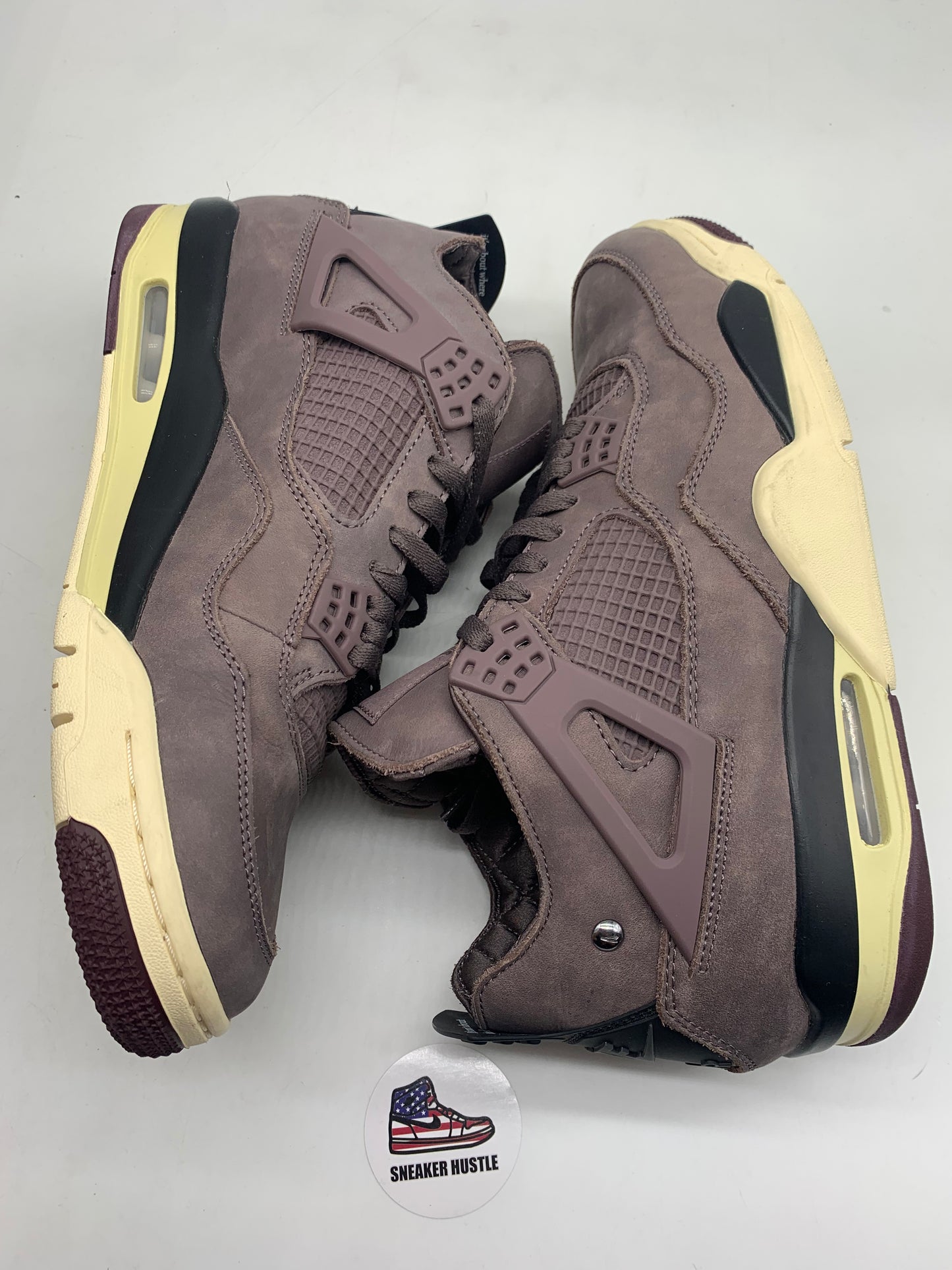 Jordan 4 Retro SP A Ma Maniére Violet Ore