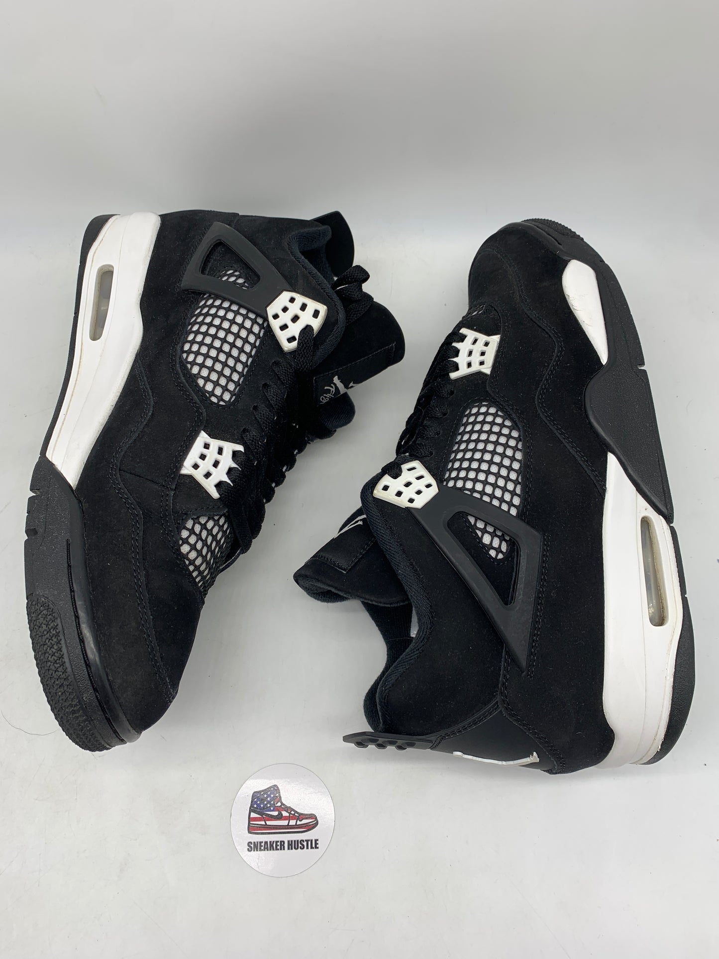 Jordan 4 Retro White Thunder