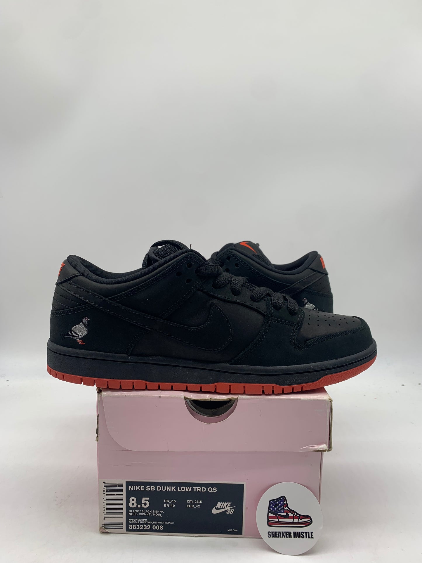 Nike SB Dunk Low Black Pigeon