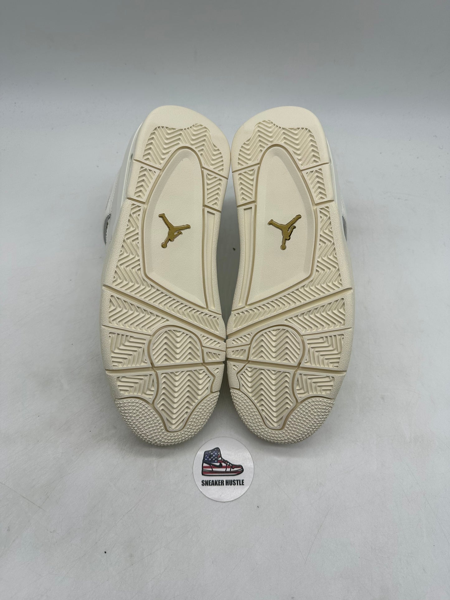 Jordan 4 Retro Metallic Gold (Women's)