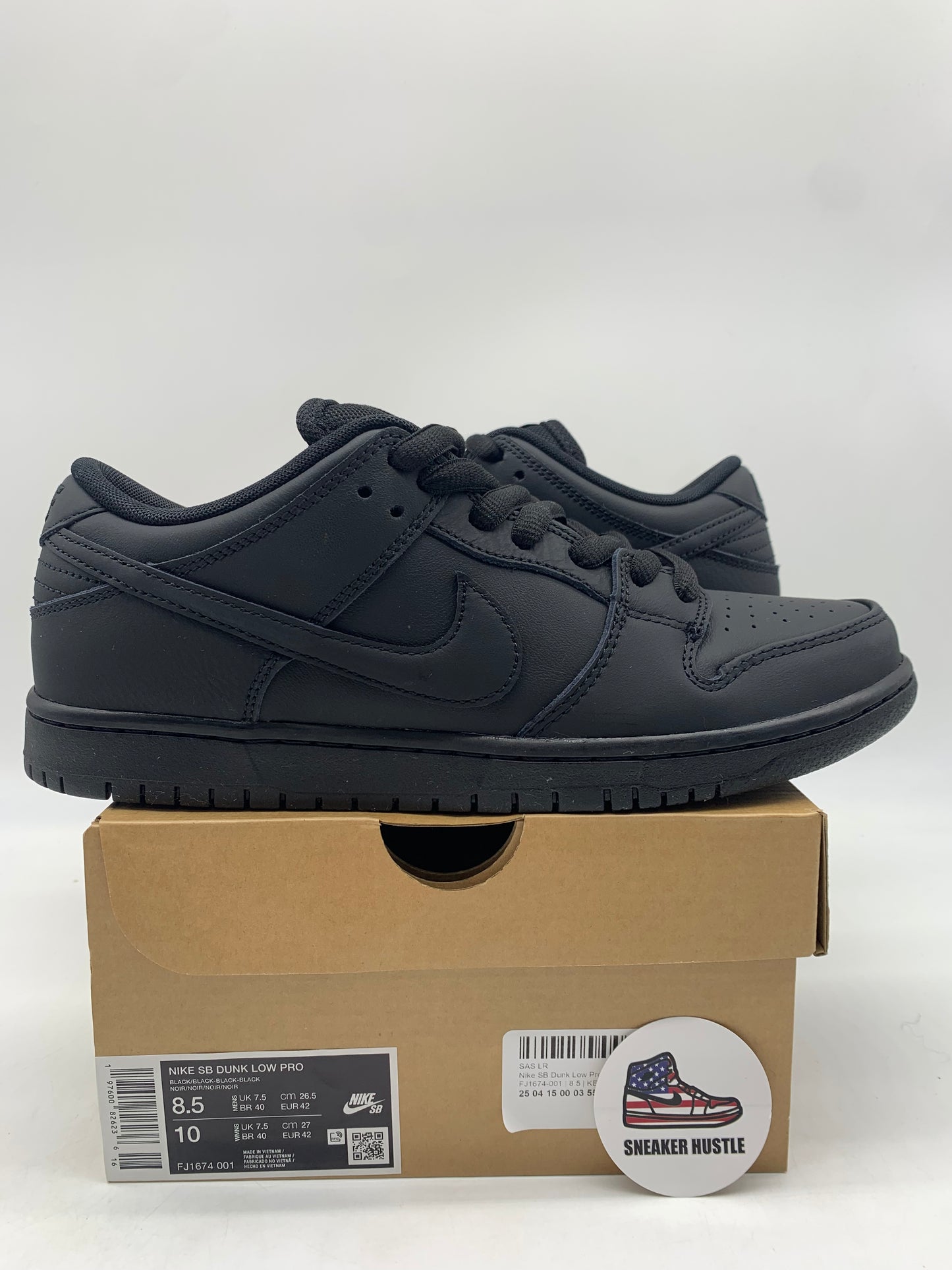 Nike SB Dunk Low Pro Triple Black