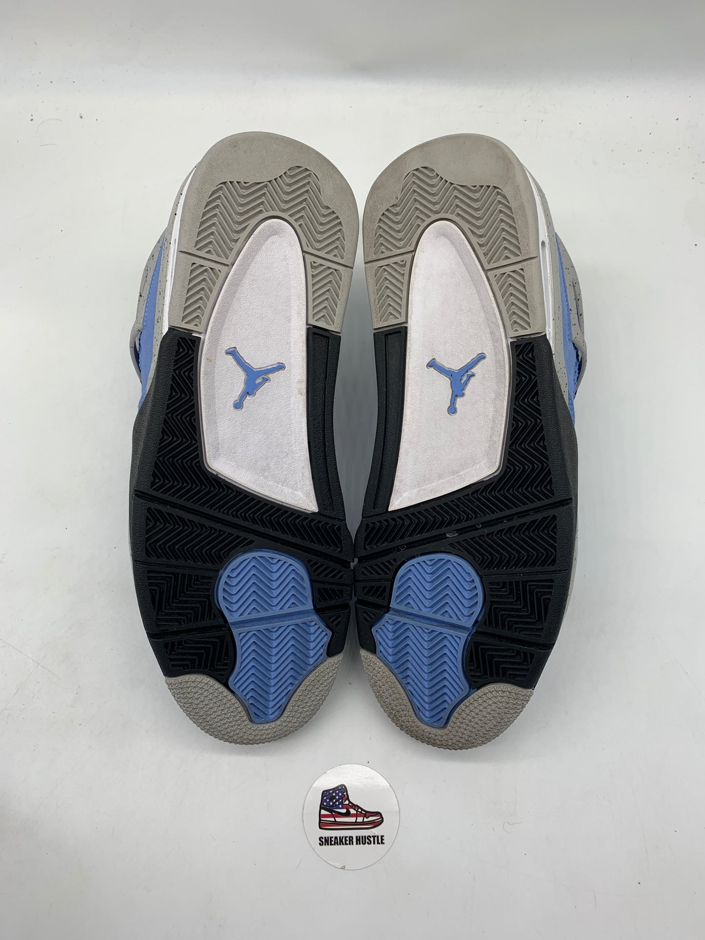 Jordan 4 Retro University Blue