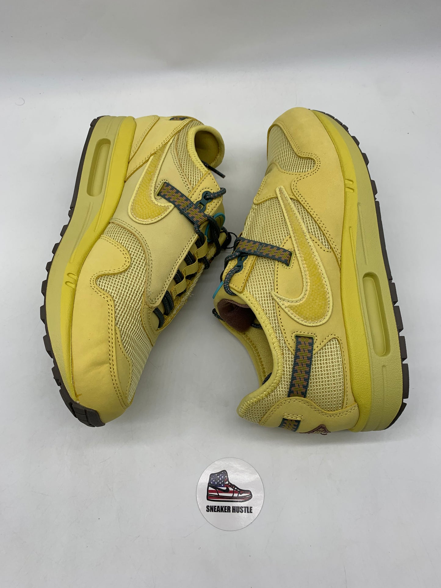 Nike Air Max 1 Travis Scott Cactus Jack Saturn Gold