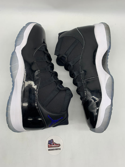 Jordan 11 Retro Space Jam (2016)