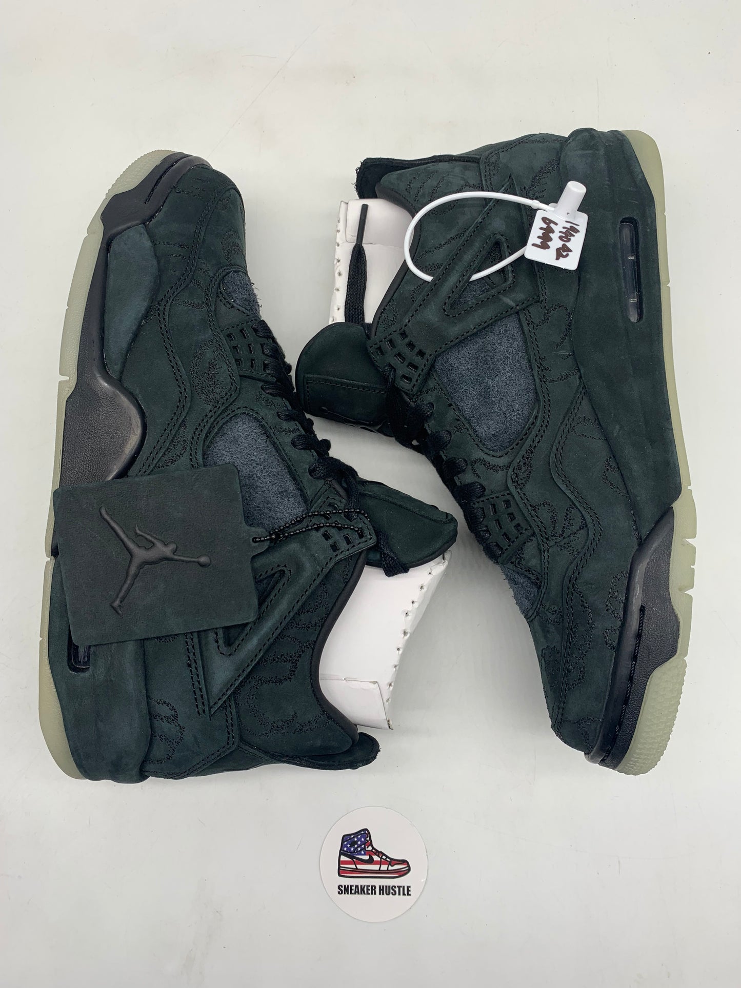 Jordan 4 Retro Kaws Black