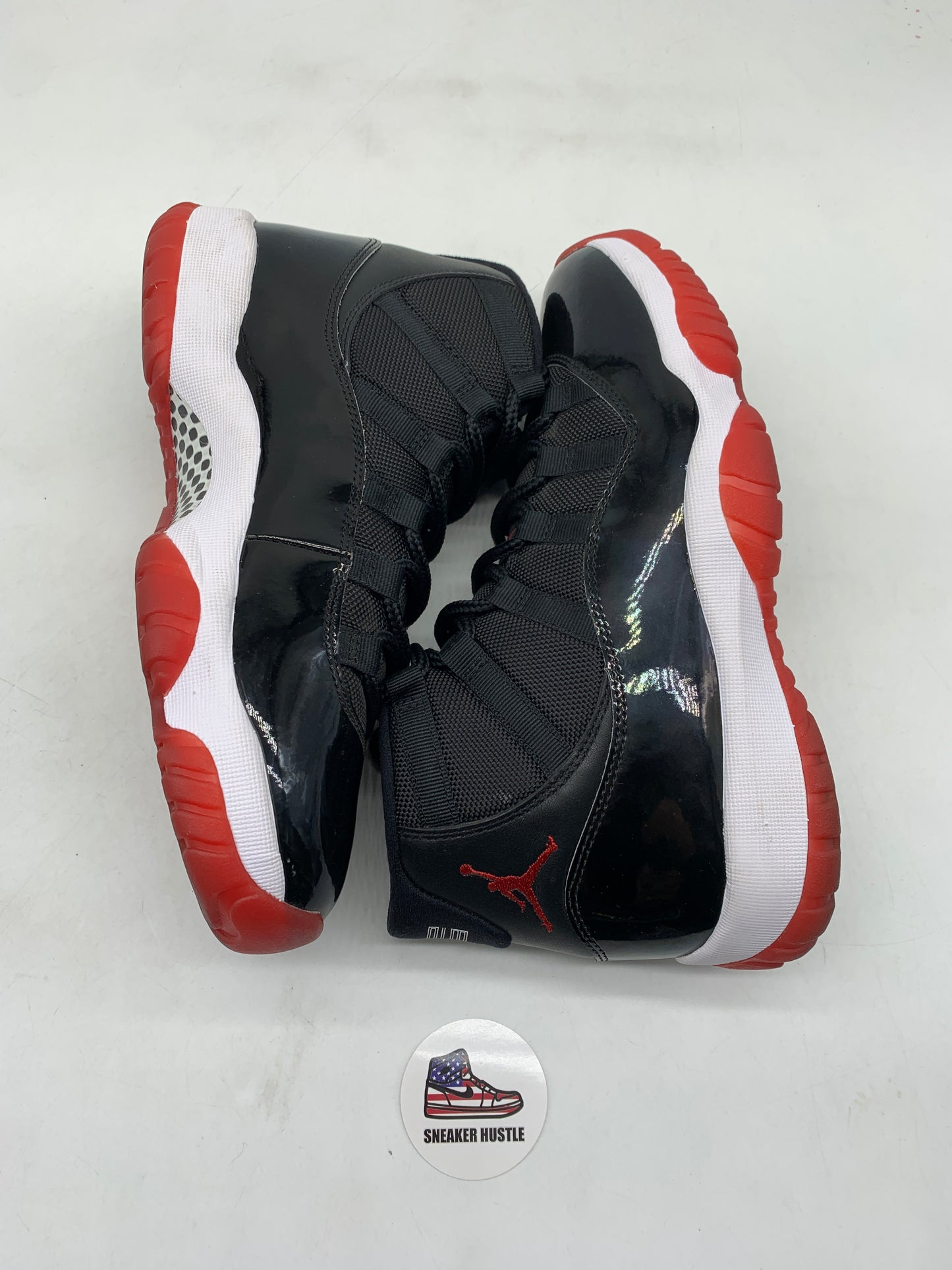 Jordan 11 Retro Playoffs Bred (2019)