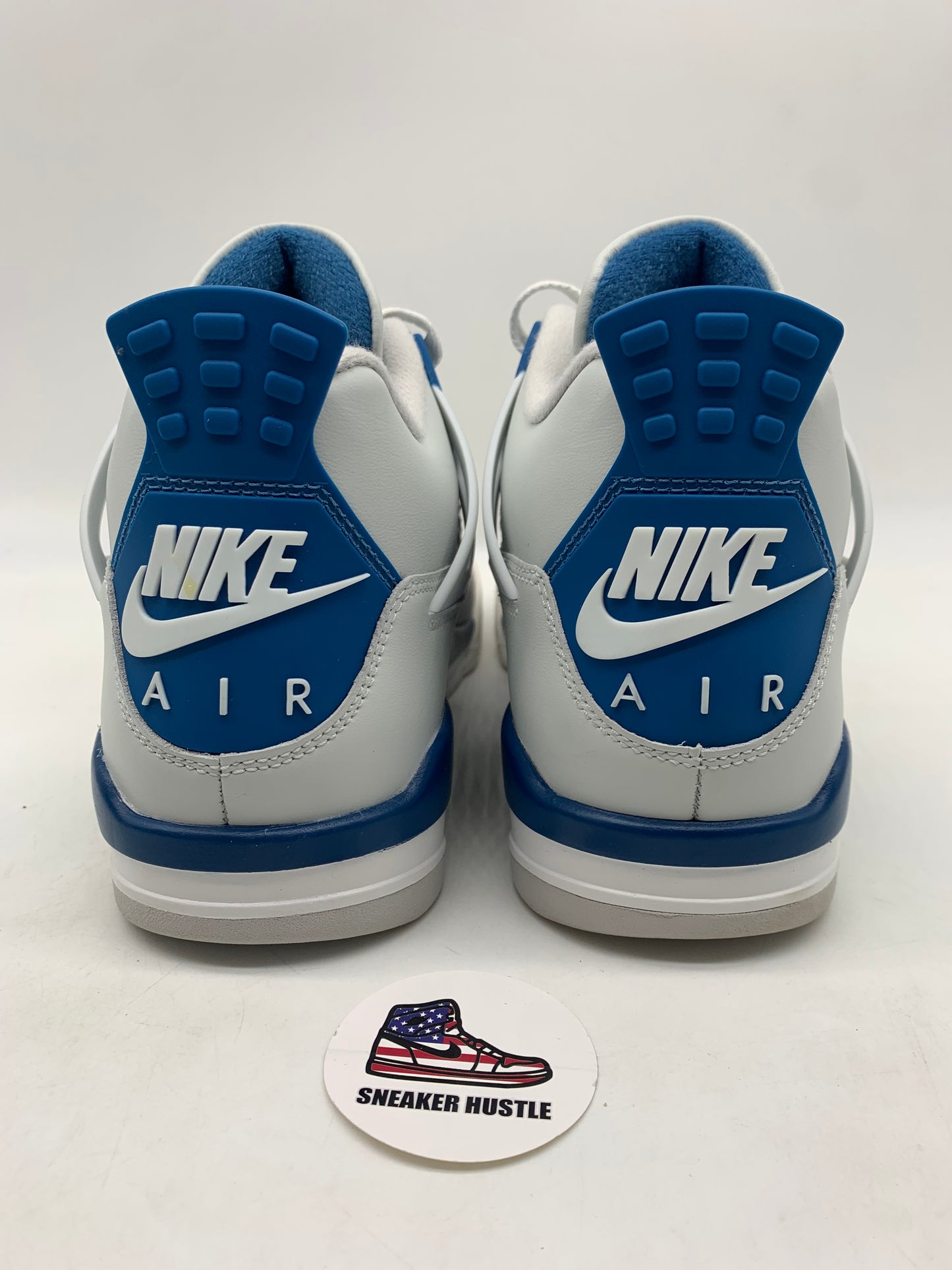 Jordan 4 Retro Military Blue (2024)