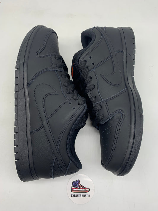 Nike SB Dunk Low Pro Triple Black