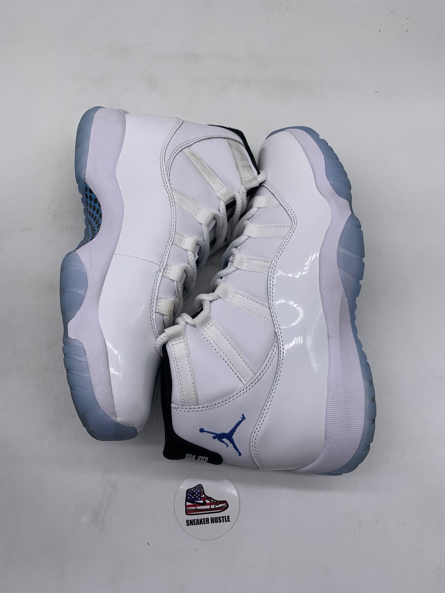 Jordan 11 Retro Legend Blue (2024)