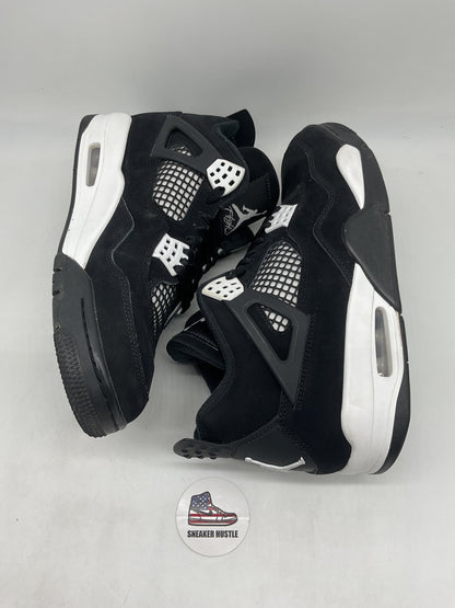 Jordan 4 Retro White Thunder