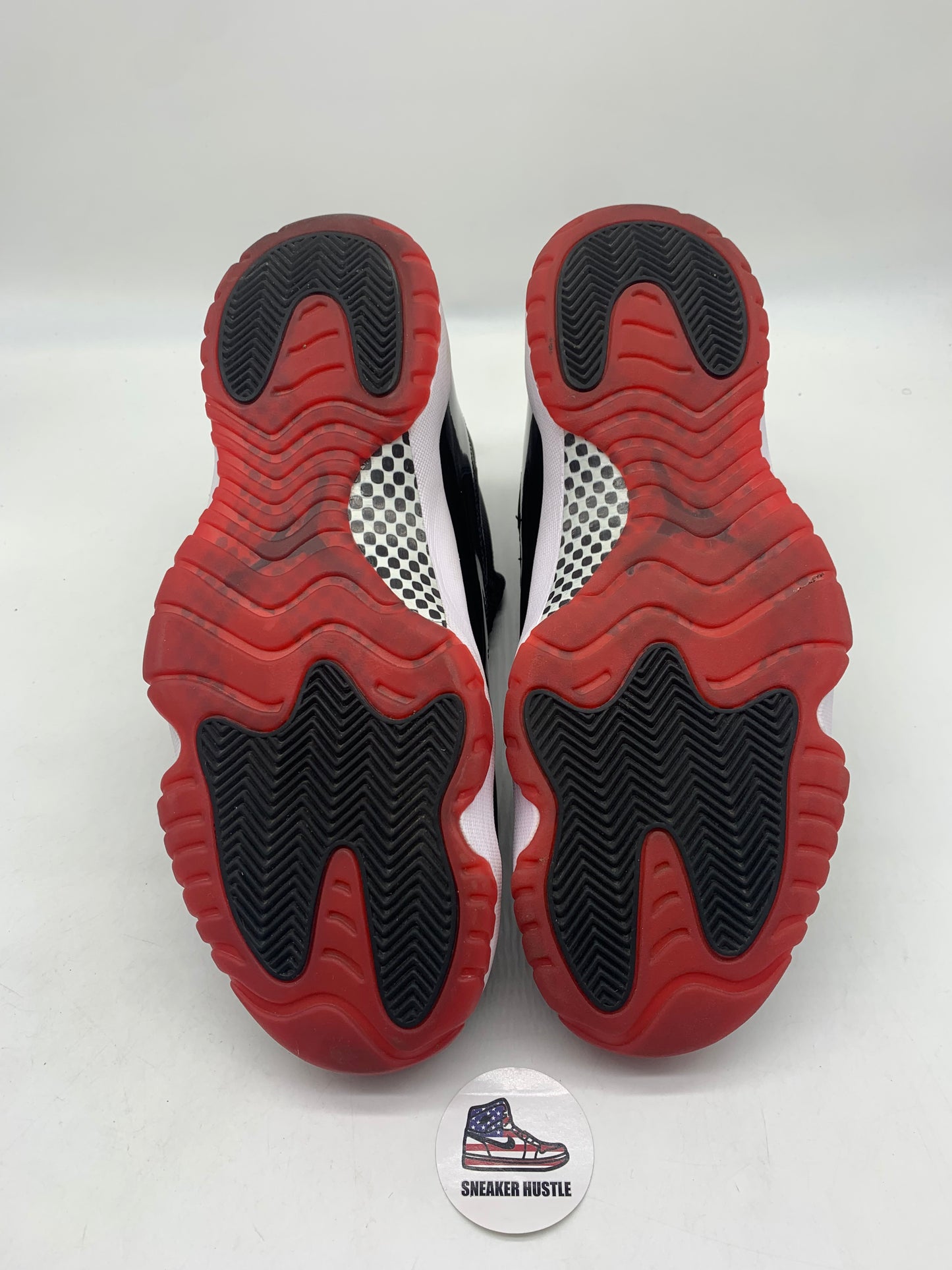 Jordan 11 Retro Playoffs Bred (2019)