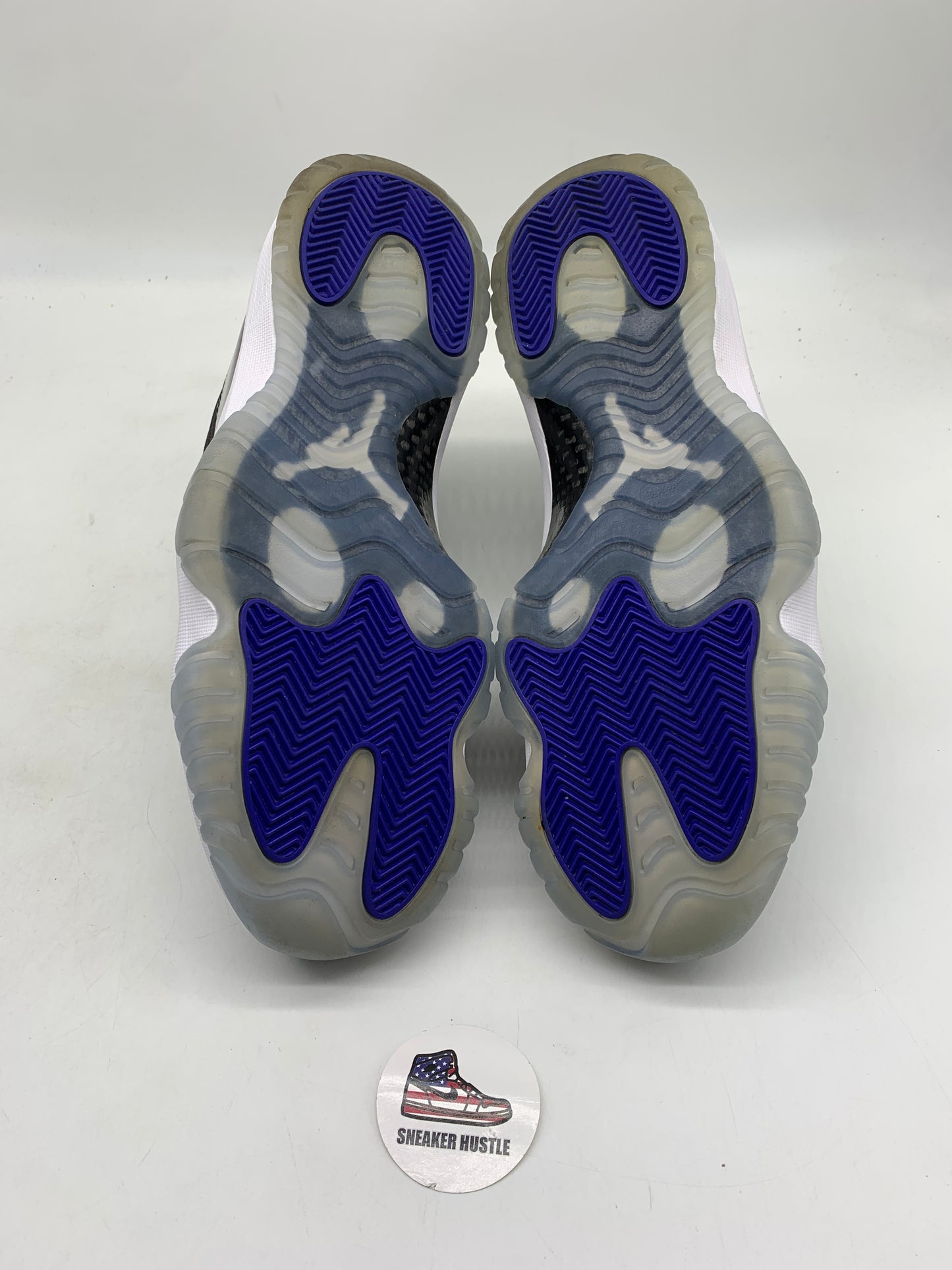 Jordan 11 Retro Space Jam (2016)