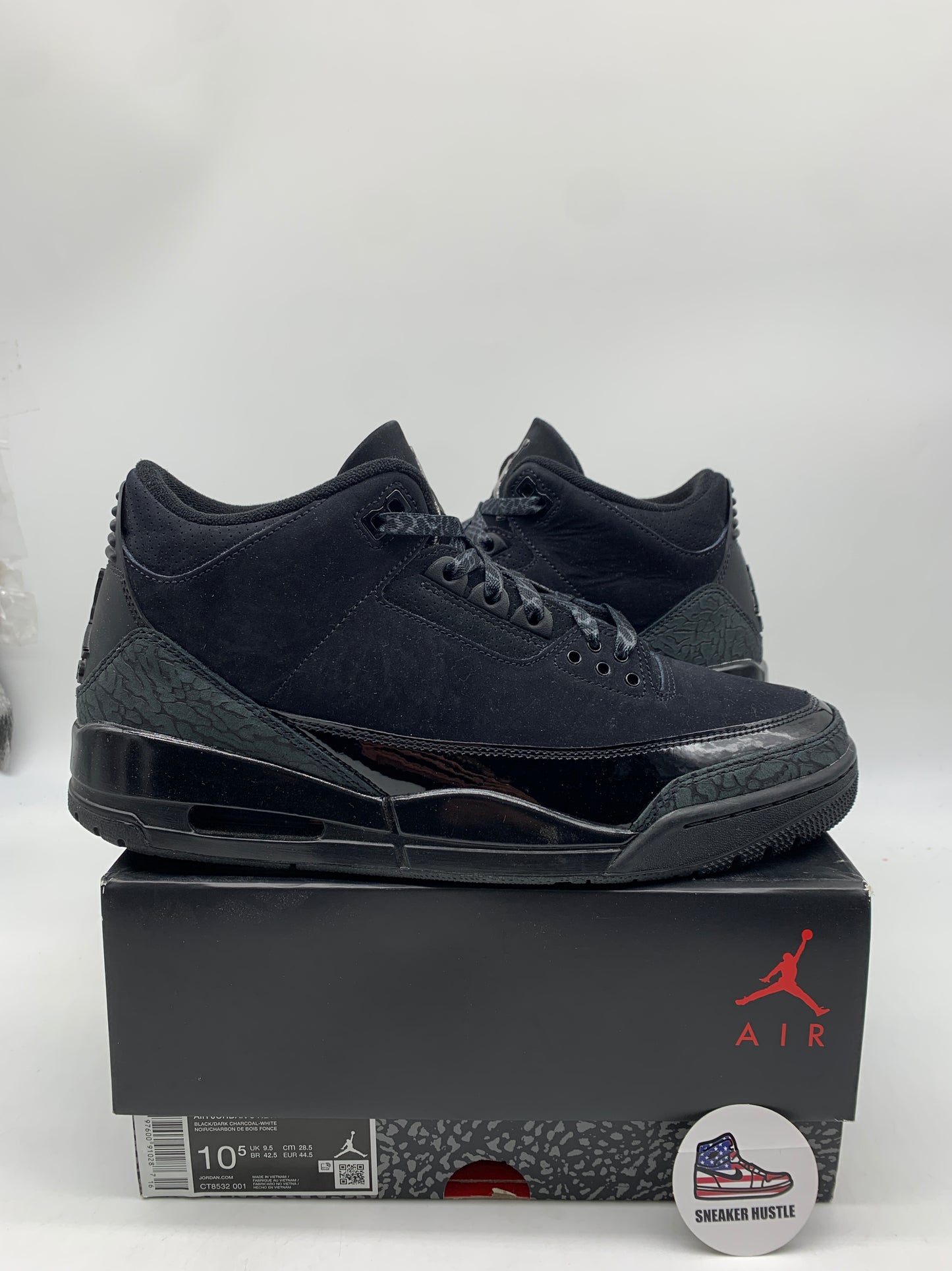 Jordan 3 Retro Black Cat (2025)