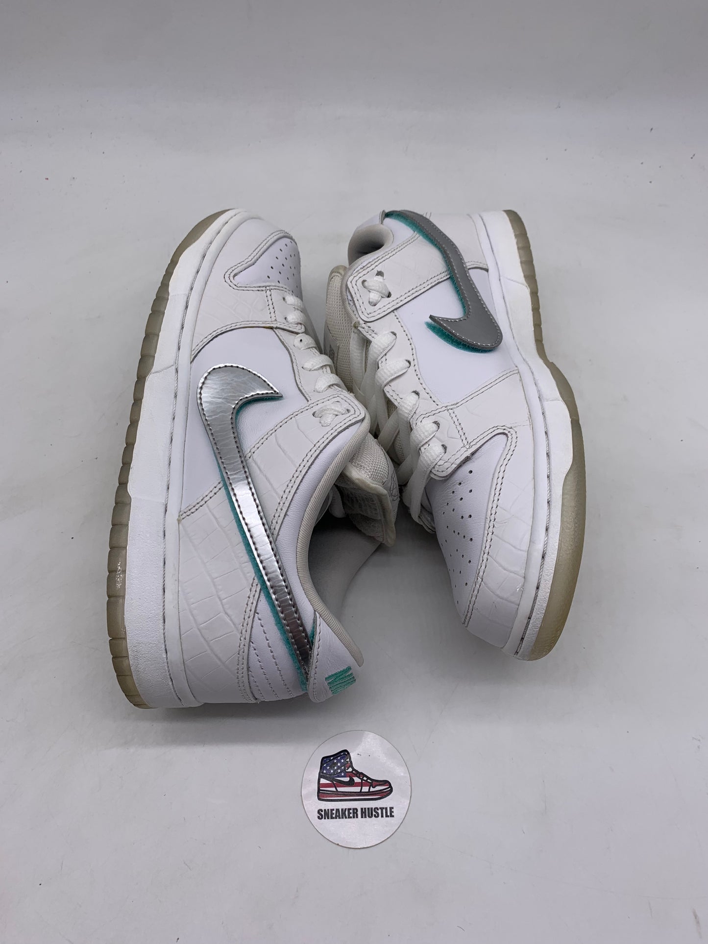 Nike SB Dunk Low Diamond Supply Co. White Diamond