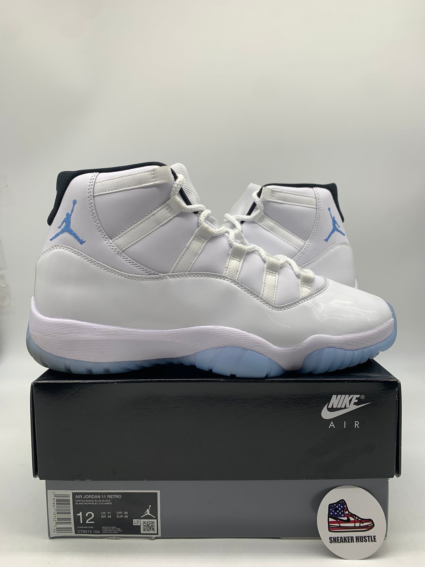 Jordan 11 Retro Legend Blue (2024)