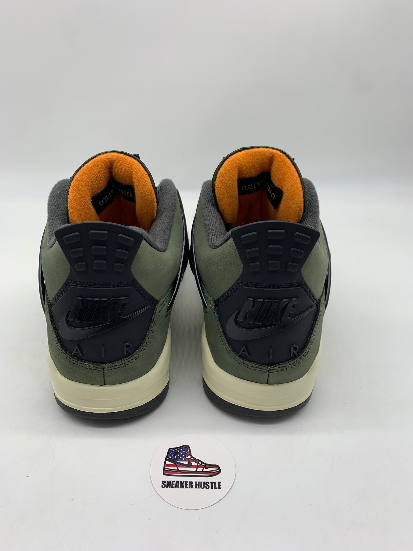 Jordan 4 Retro OG SP Undefeated (2025)