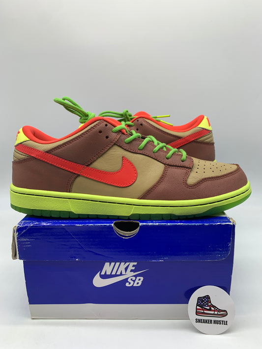 Nike SB Dunk Low Toxic Sea Robbin