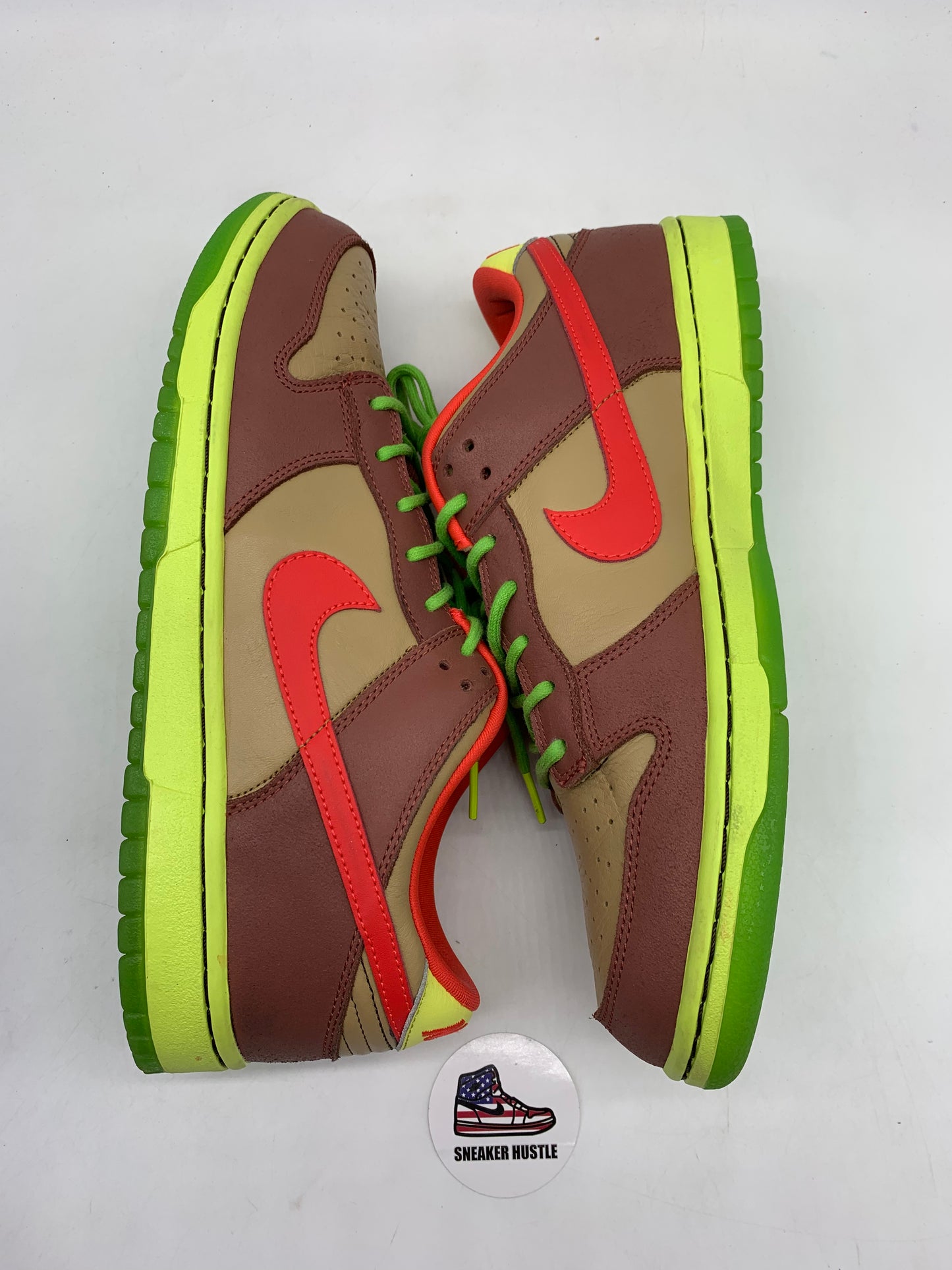 Nike SB Dunk Low Toxic Sea Robbin