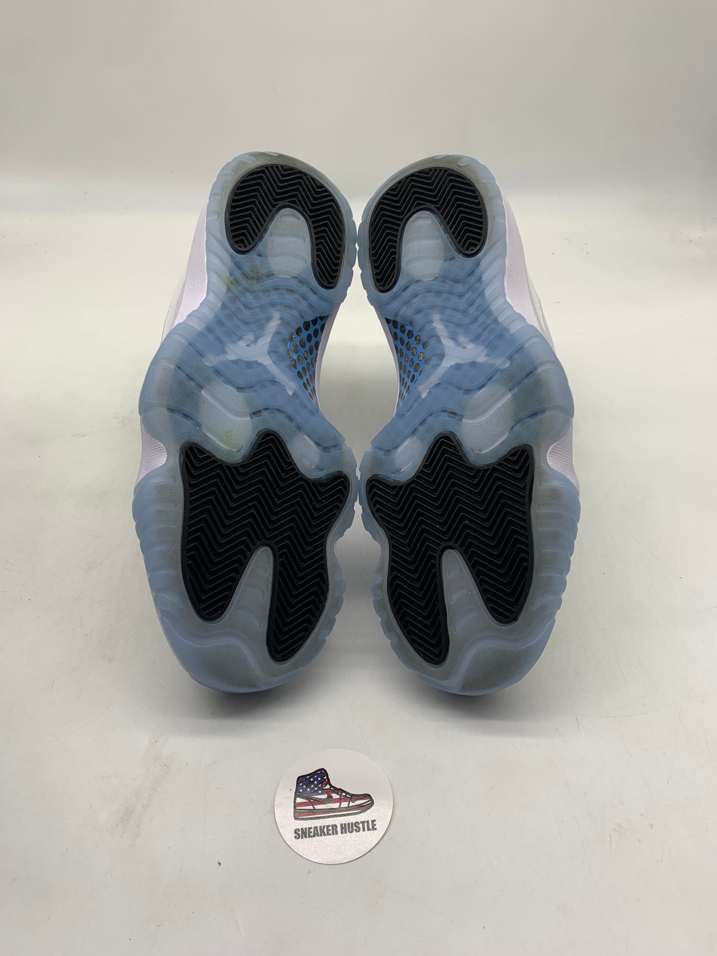 Jordan 11 Retro Legend Blue (2024)