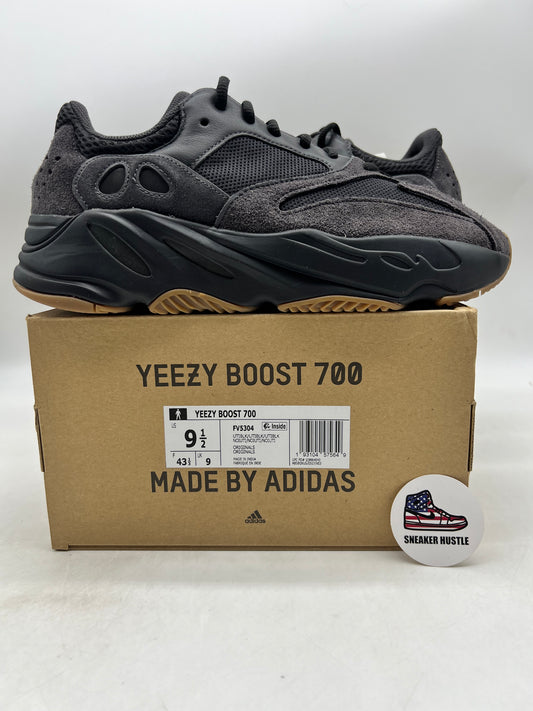 adidas Yeezy Boost 700 Utility Black (2019/2023)