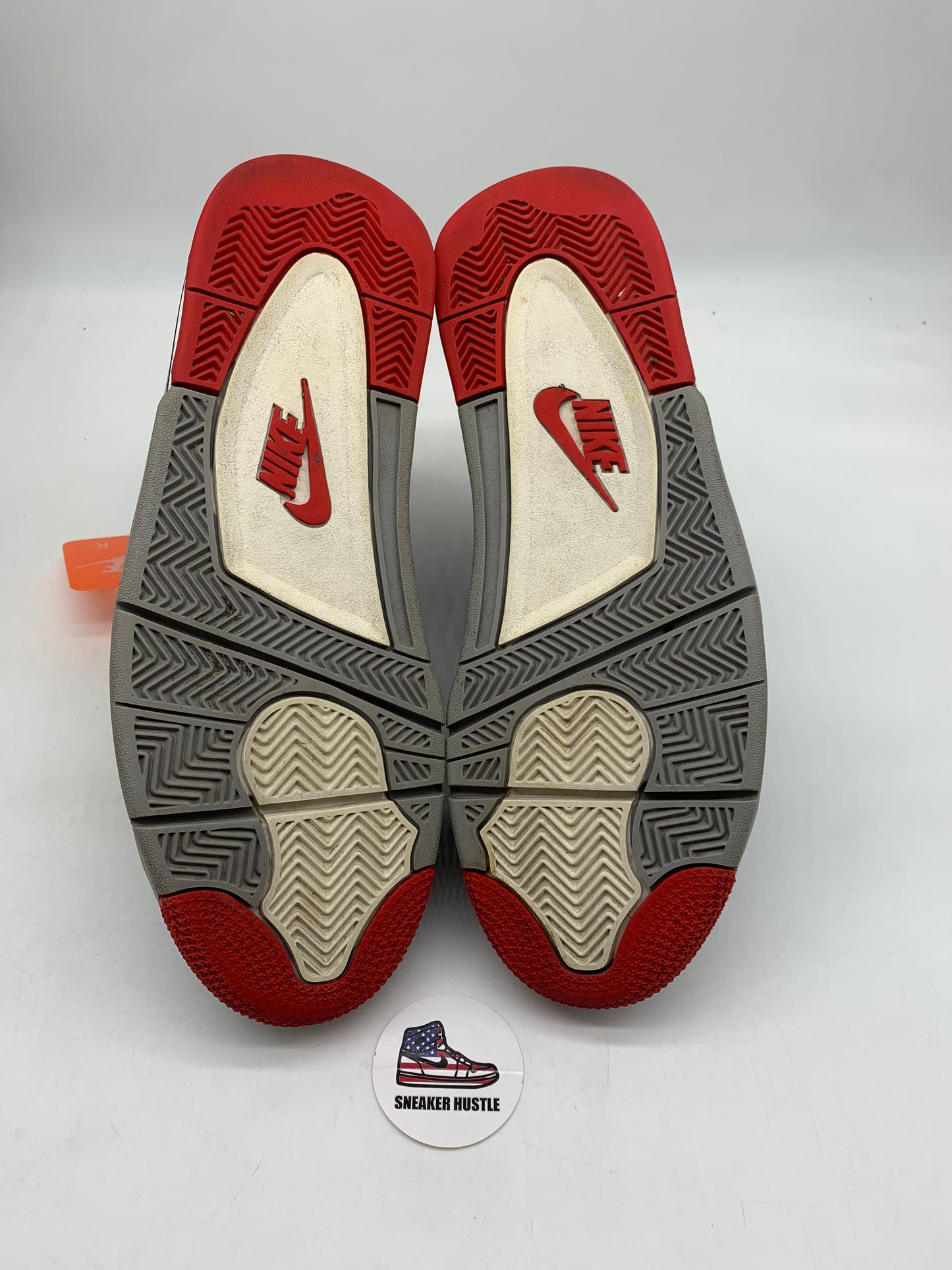 Jordan 4 Retro Bred (2019)