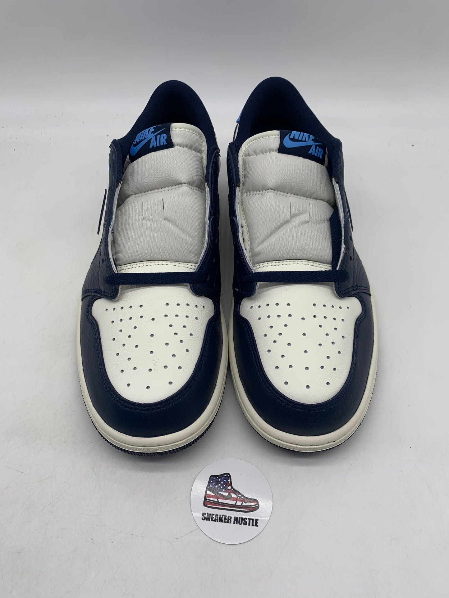 Jordan 1 Low OG Obsidian UNC