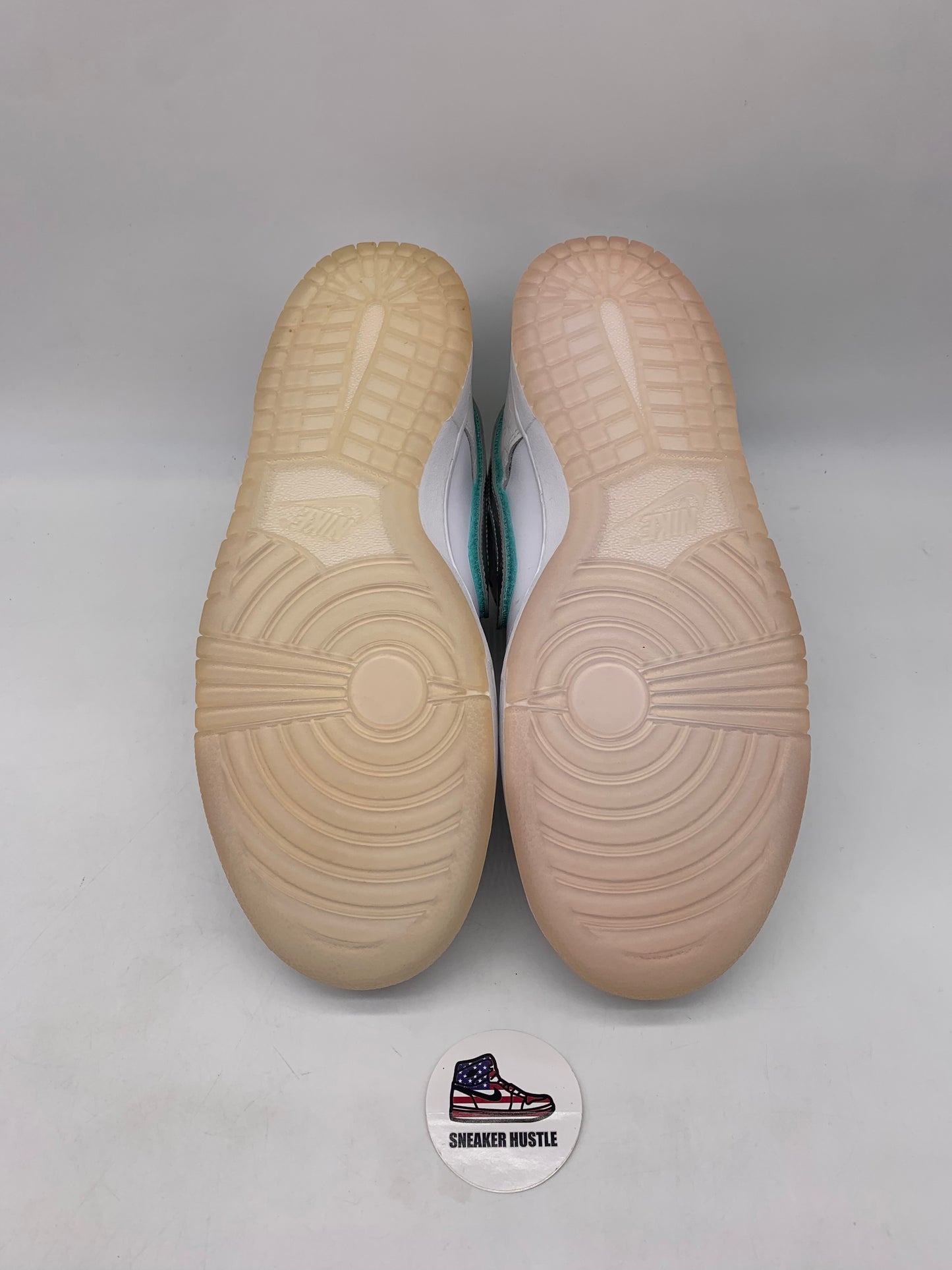 Nike SB Dunk Low Diamond Supply Co. White Diamond