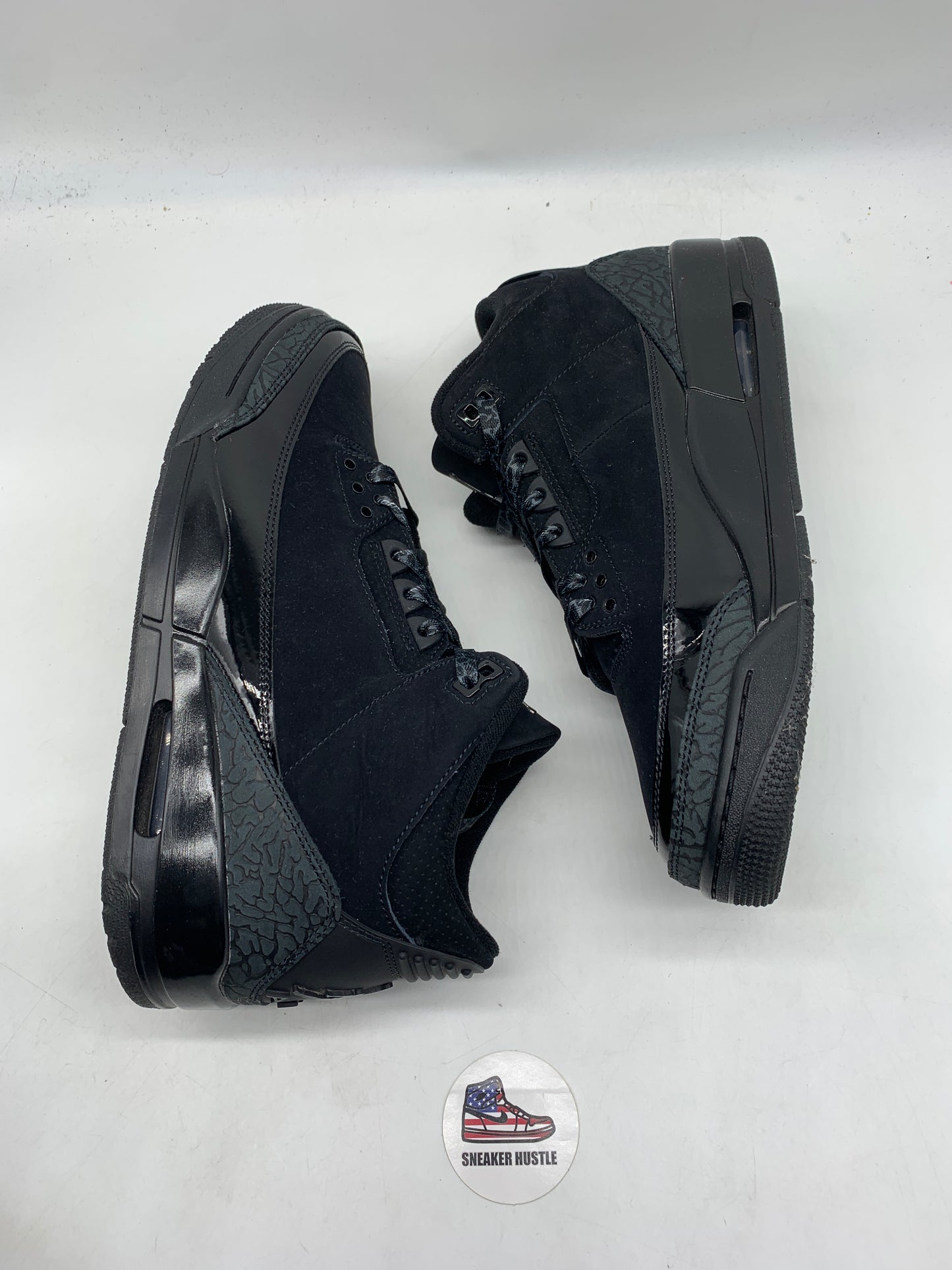 Jordan 3 Retro Black Cat (2025)