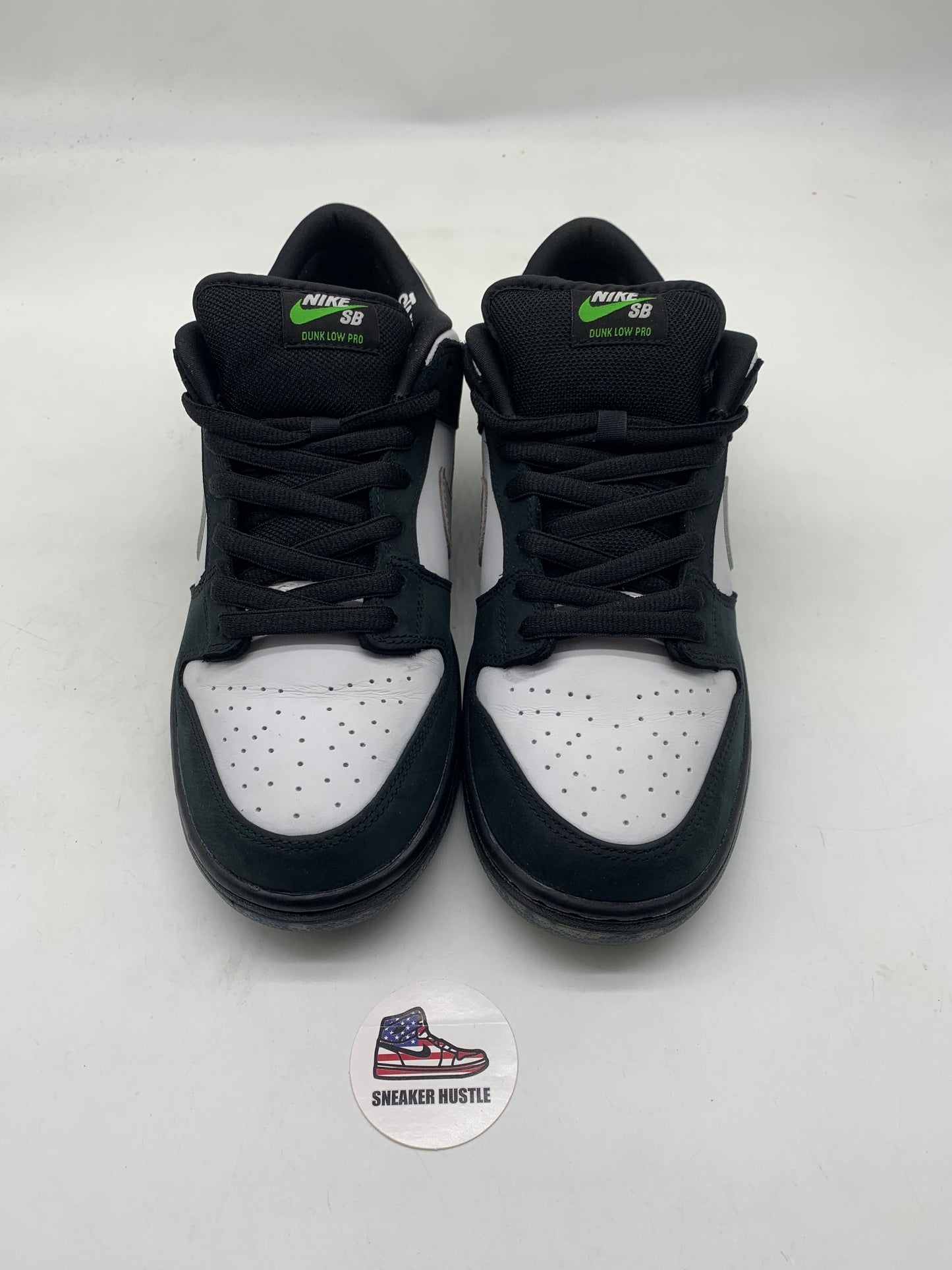 Nike SB Dunk Low Staple Panda Pigeon