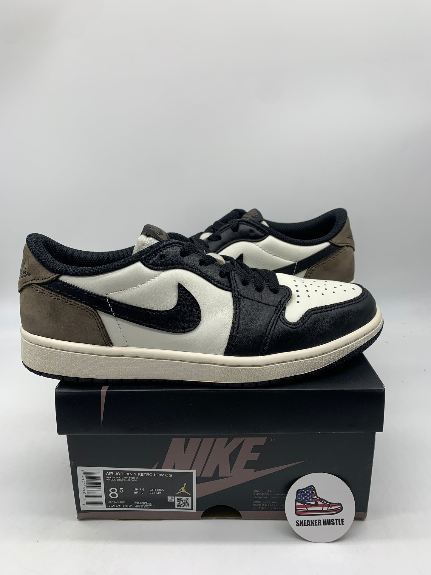Jordan 1 Retro Low OG Mocha