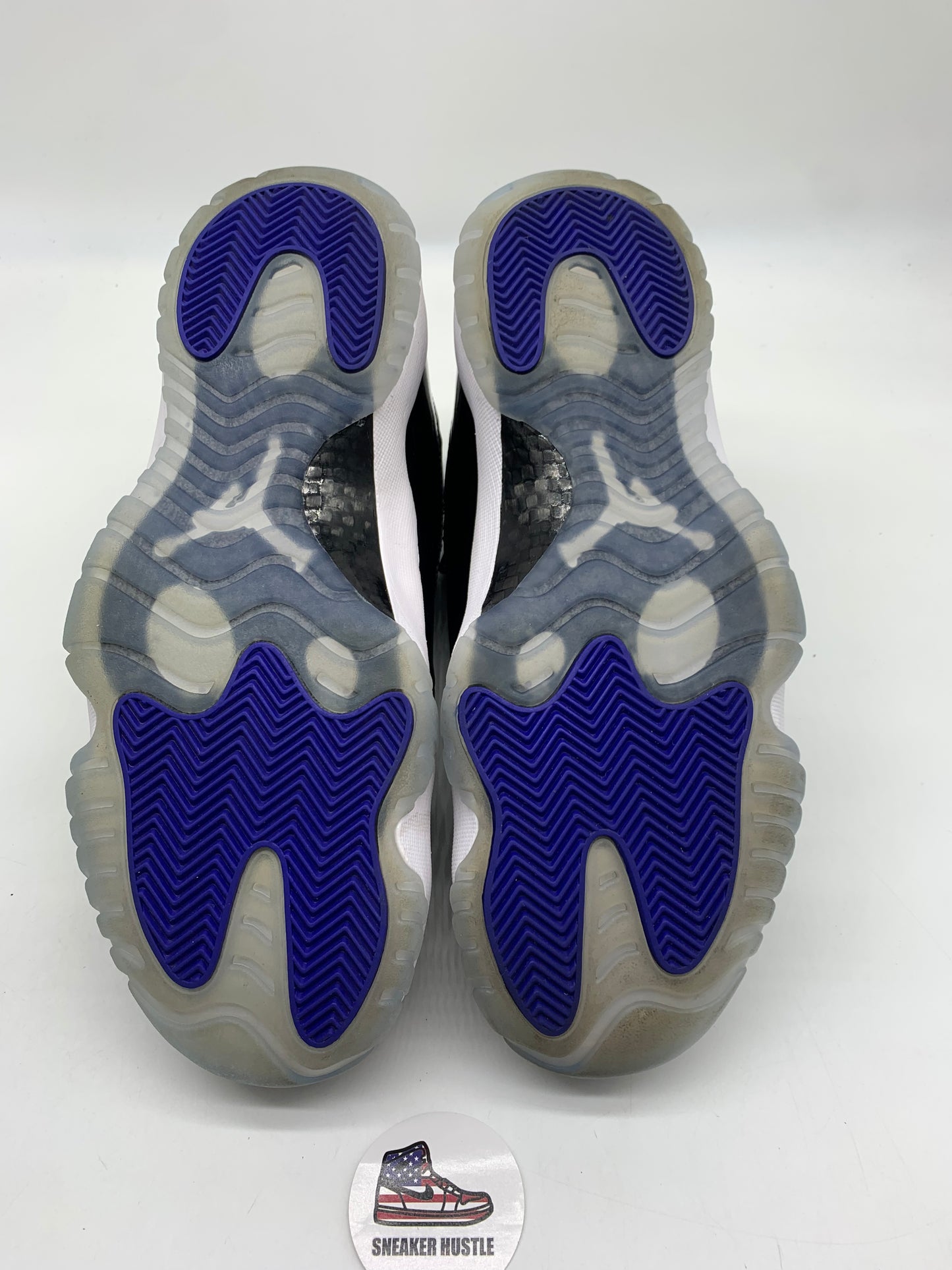 Jordan 11 Retro Space Jam (2016)