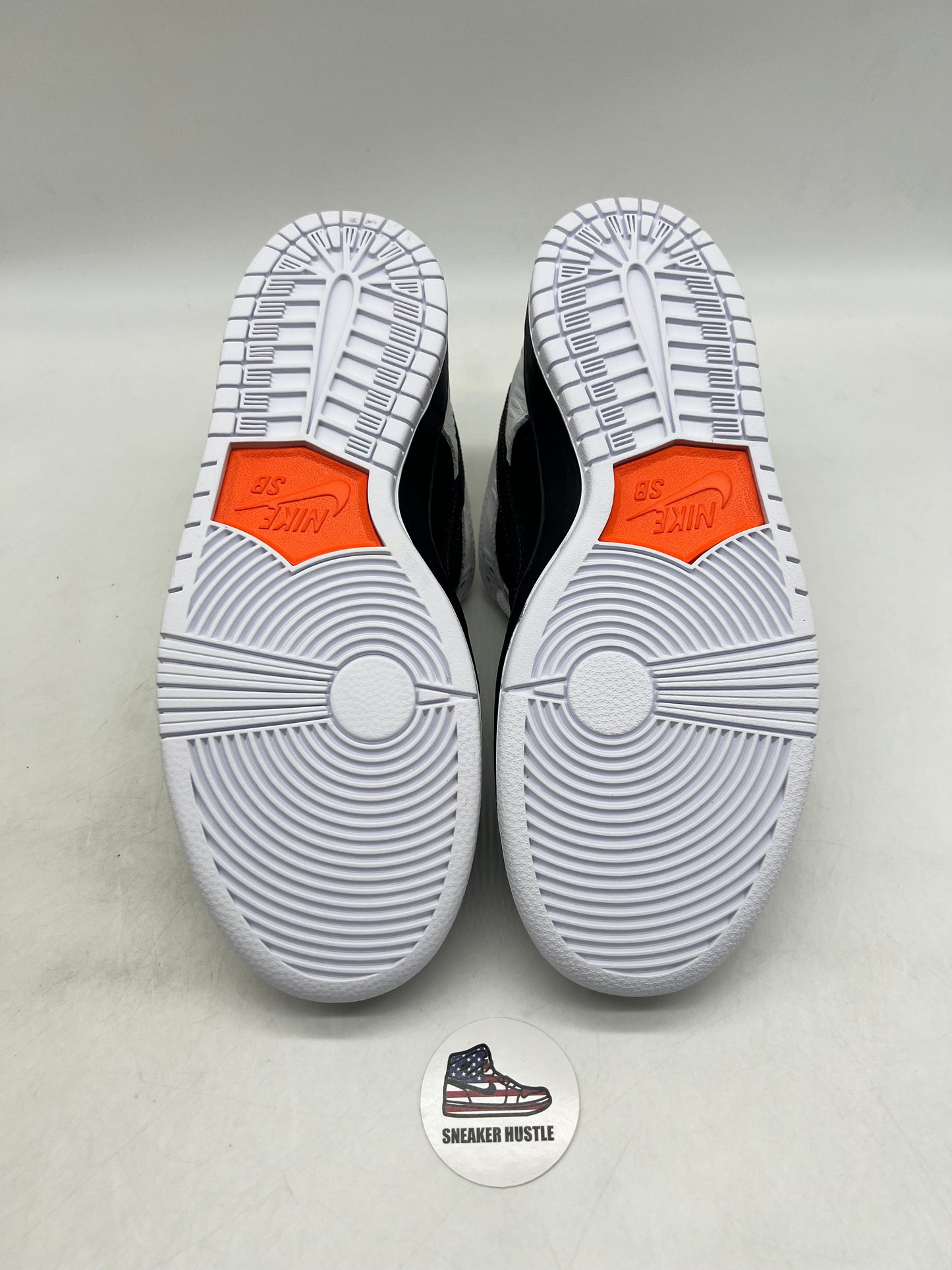 Nike SB Dunk Low TIGHTBOOTH