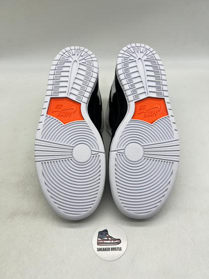 Nike SB Dunk Low TIGHTBOOTH