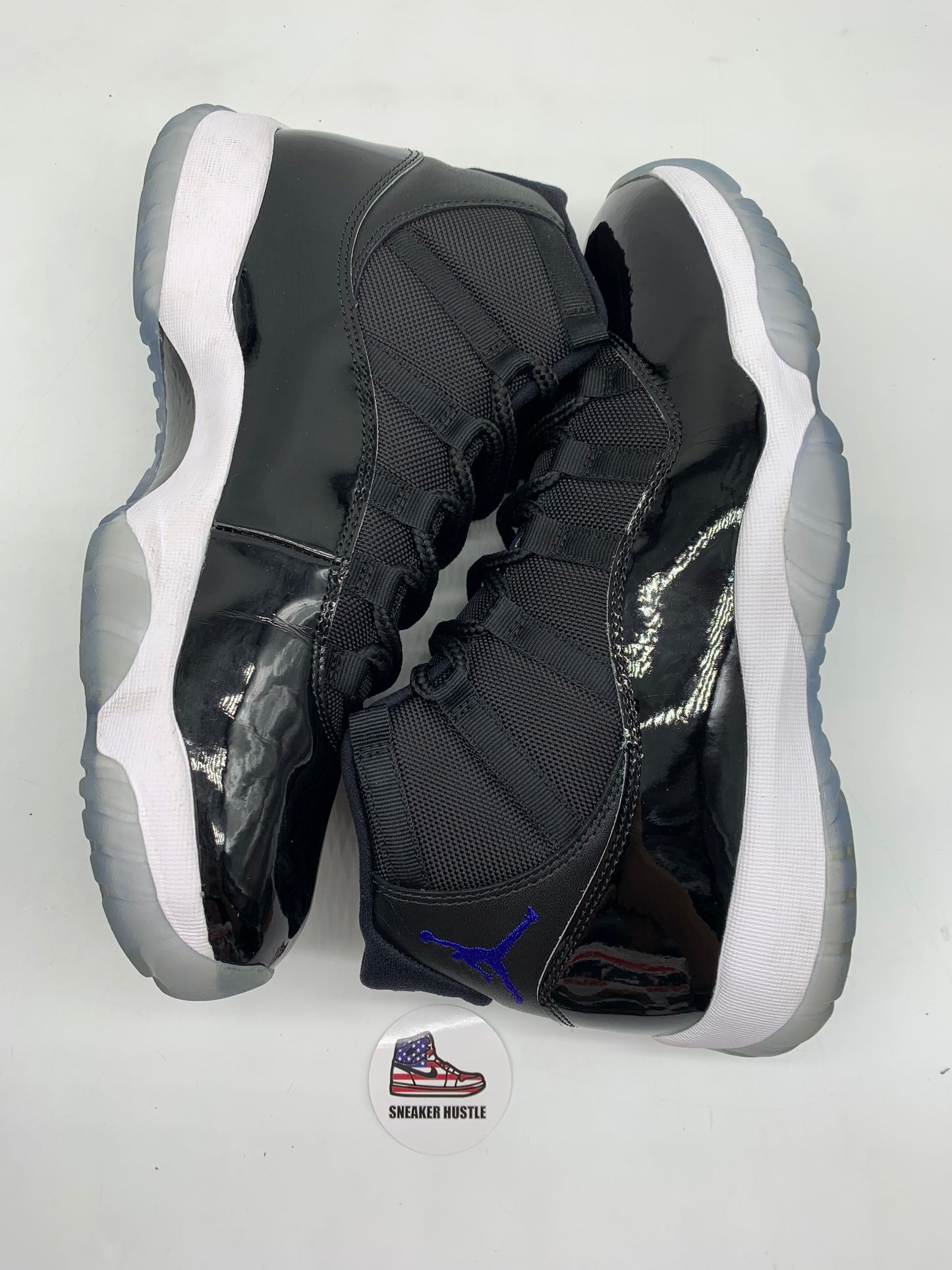 Jordan 11 Retro Space Jam (2016)