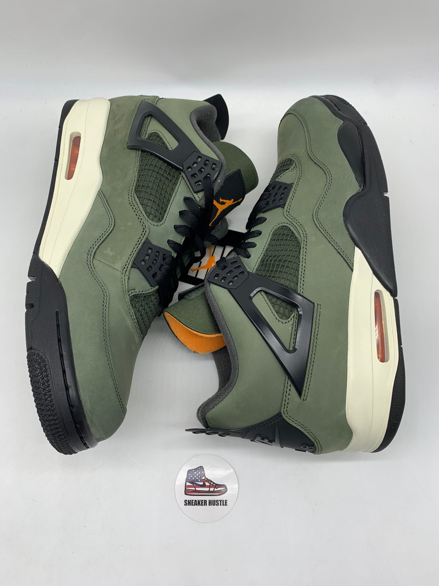 Jordan 4 Retro OG SP Undefeated (2025)