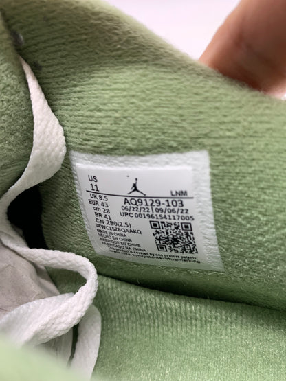 Jordan 4 Retro Seafoam (Women's)