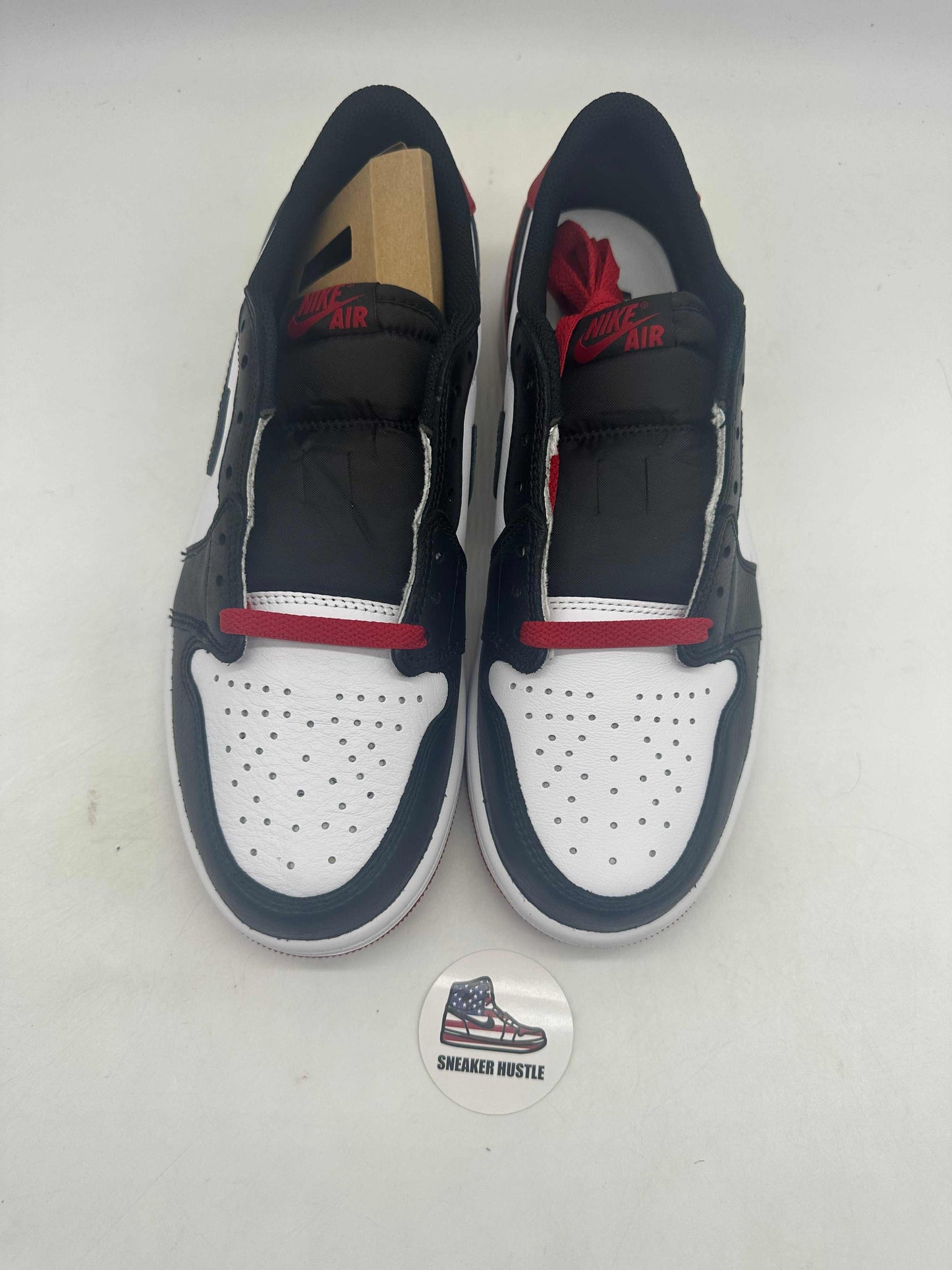 Jordan 1 Retro Low OG Black Toe (2023)