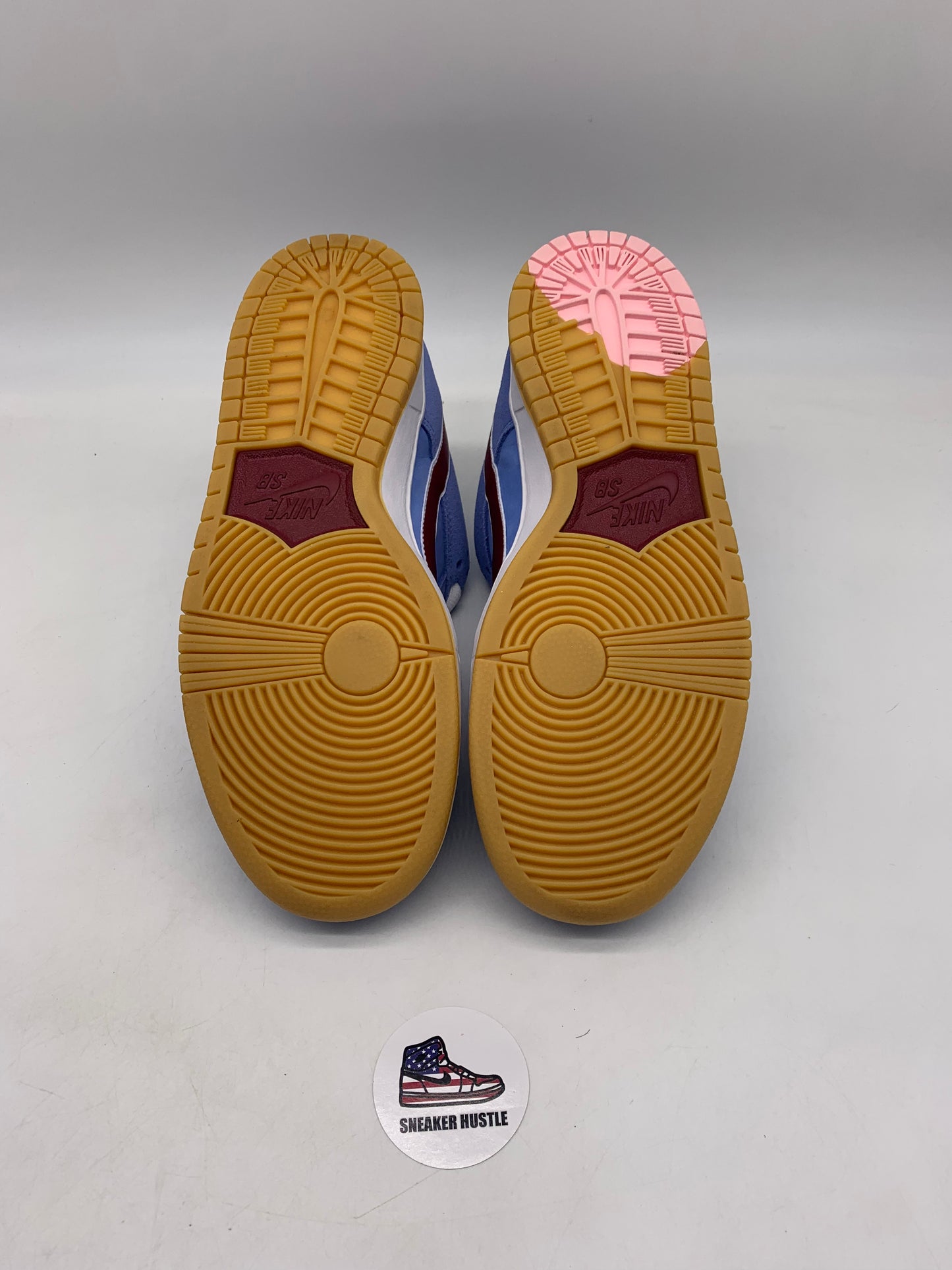 Nike SB Dunk Low Philadelphia Phillies