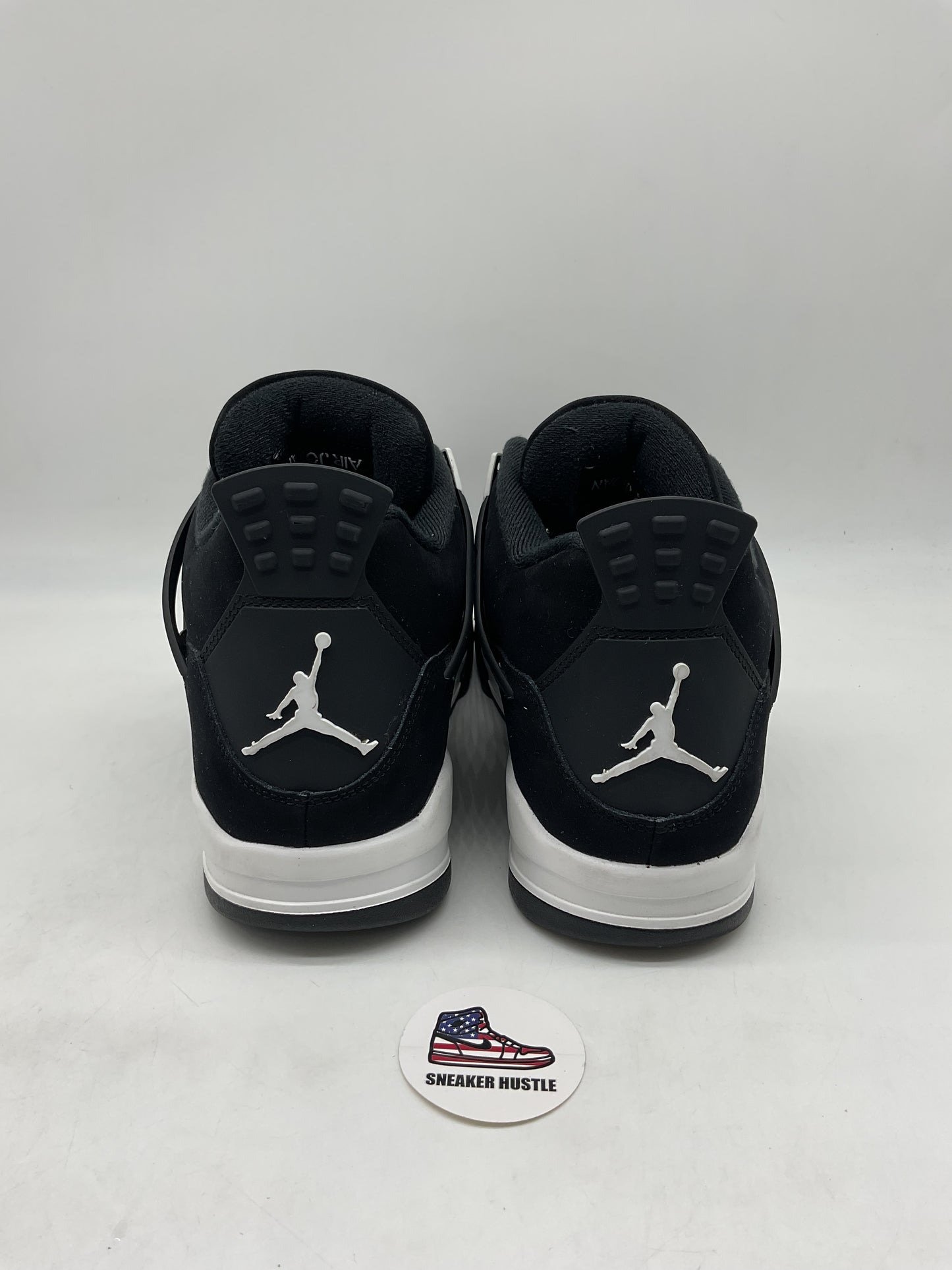 Jordan 4 Retro White Thunder