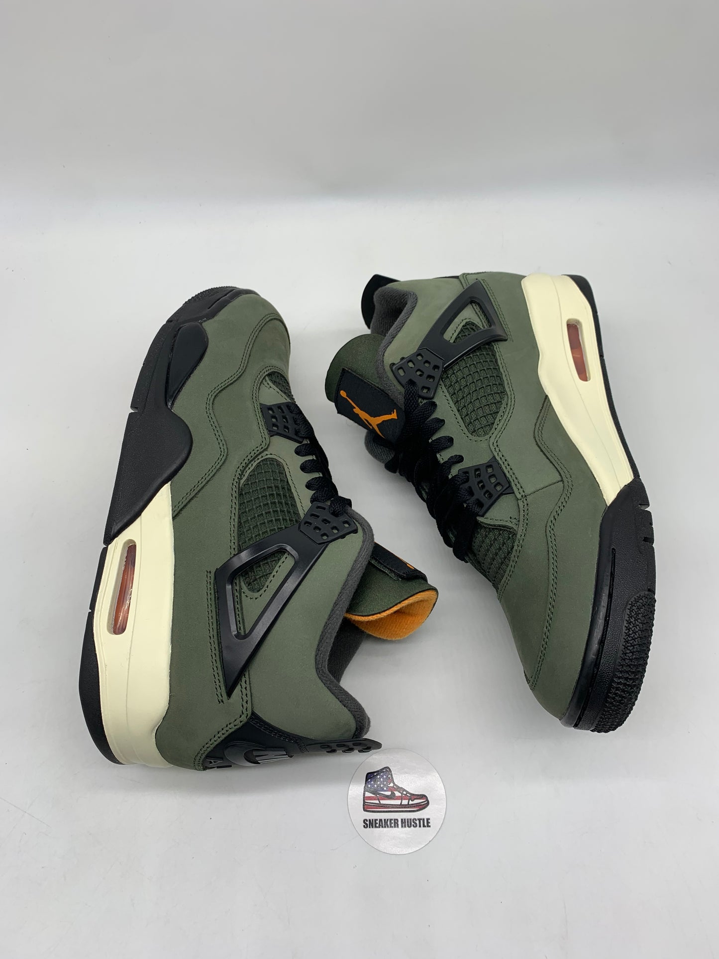 Jordan 4 Retro OG SP Undefeated (2025)