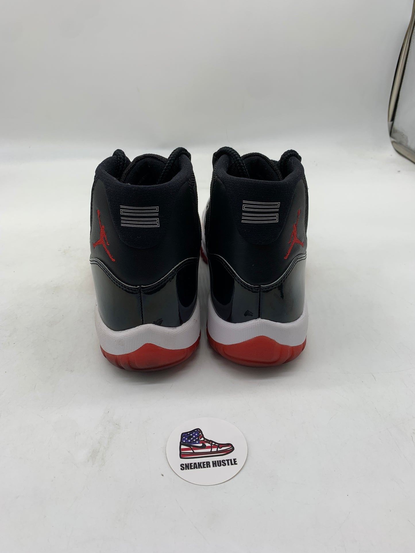 Jordan 11 Retro Playoffs Bred (2019)