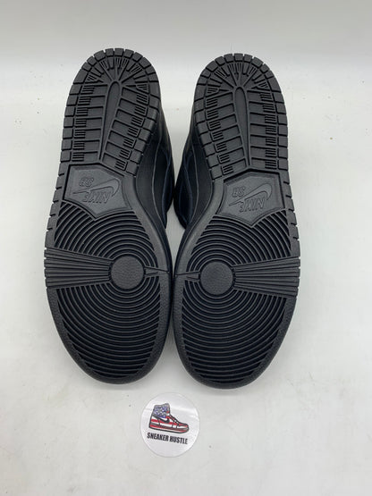 Nike SB Dunk Low Pro Triple Black