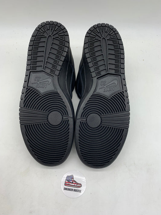 Nike SB Dunk Low Pro Triple Black