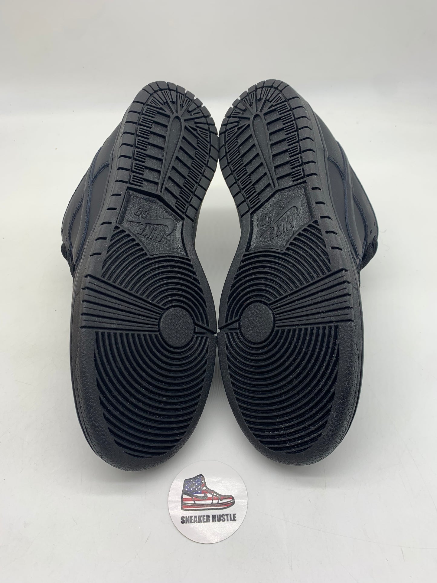 Nike SB Dunk Low Pro Triple Black