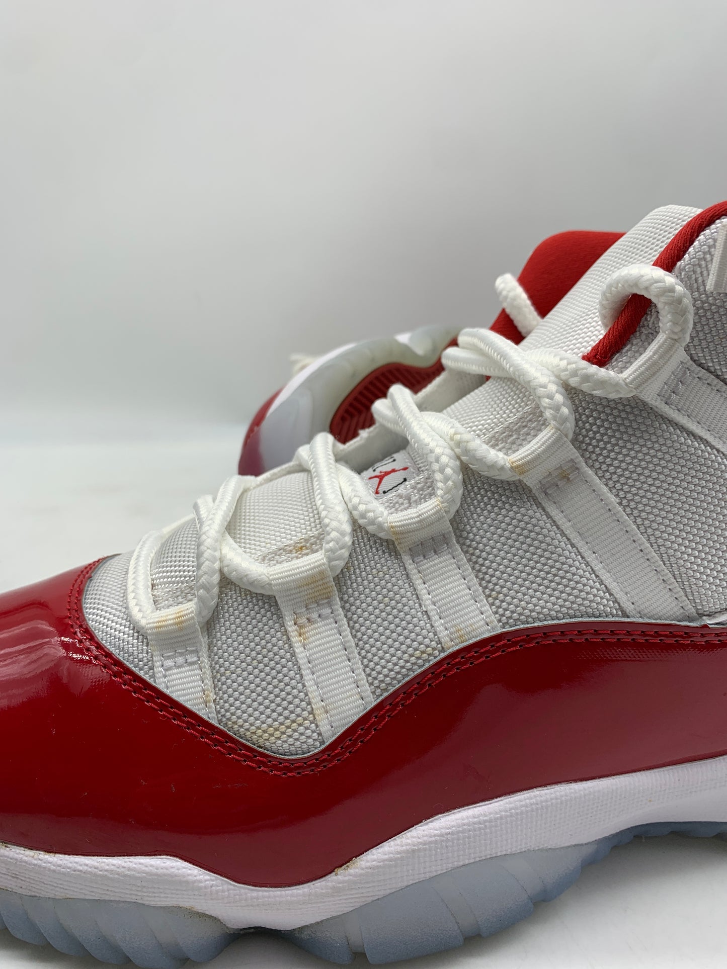 Jordan 11 Retro Cherry (2022)