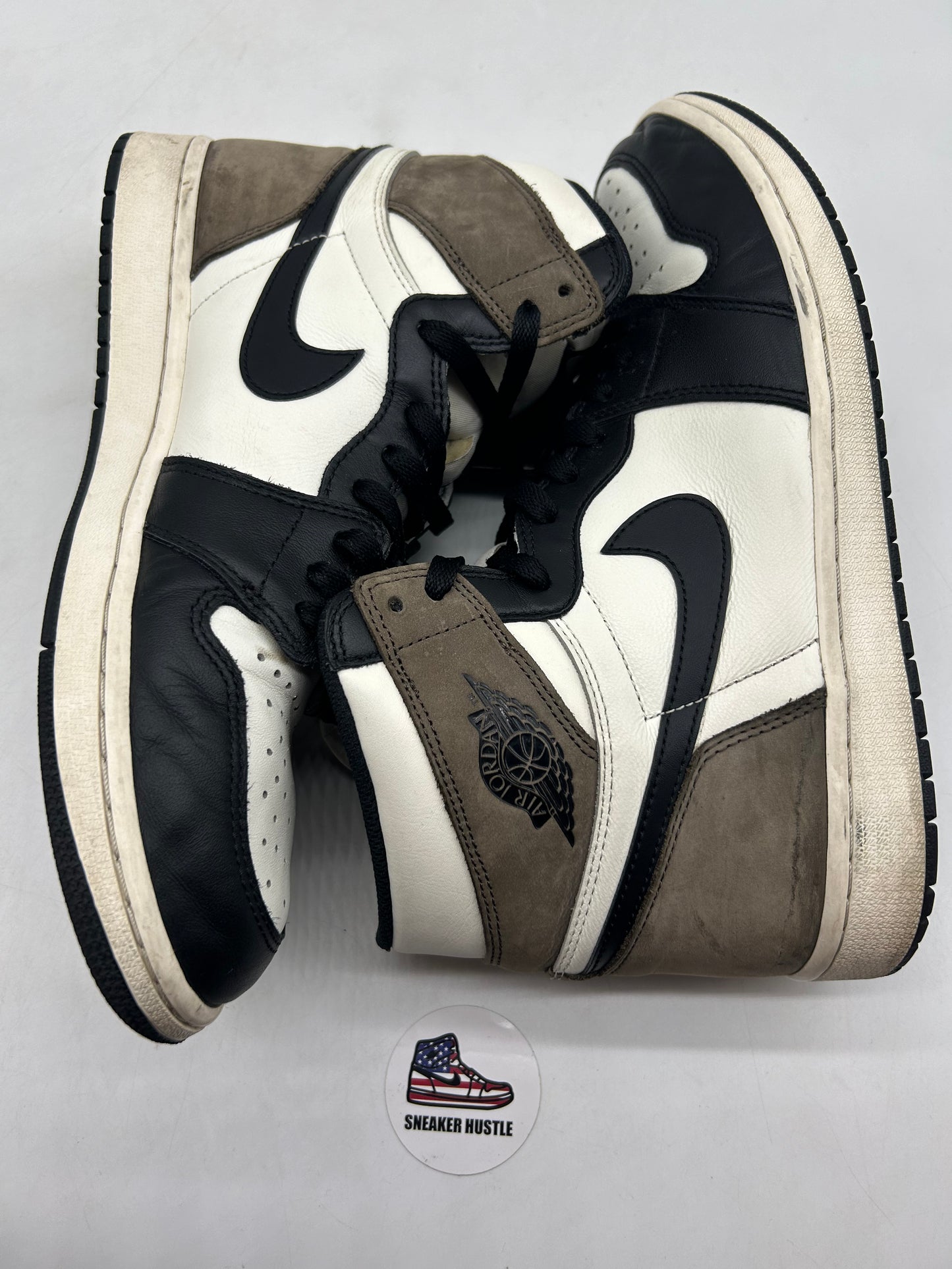 Jordan 1 Retro High Dark Mocha