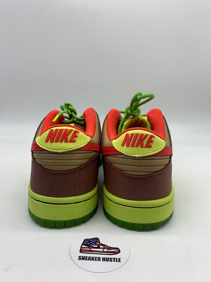 Nike SB Dunk Low Toxic Sea Robbin