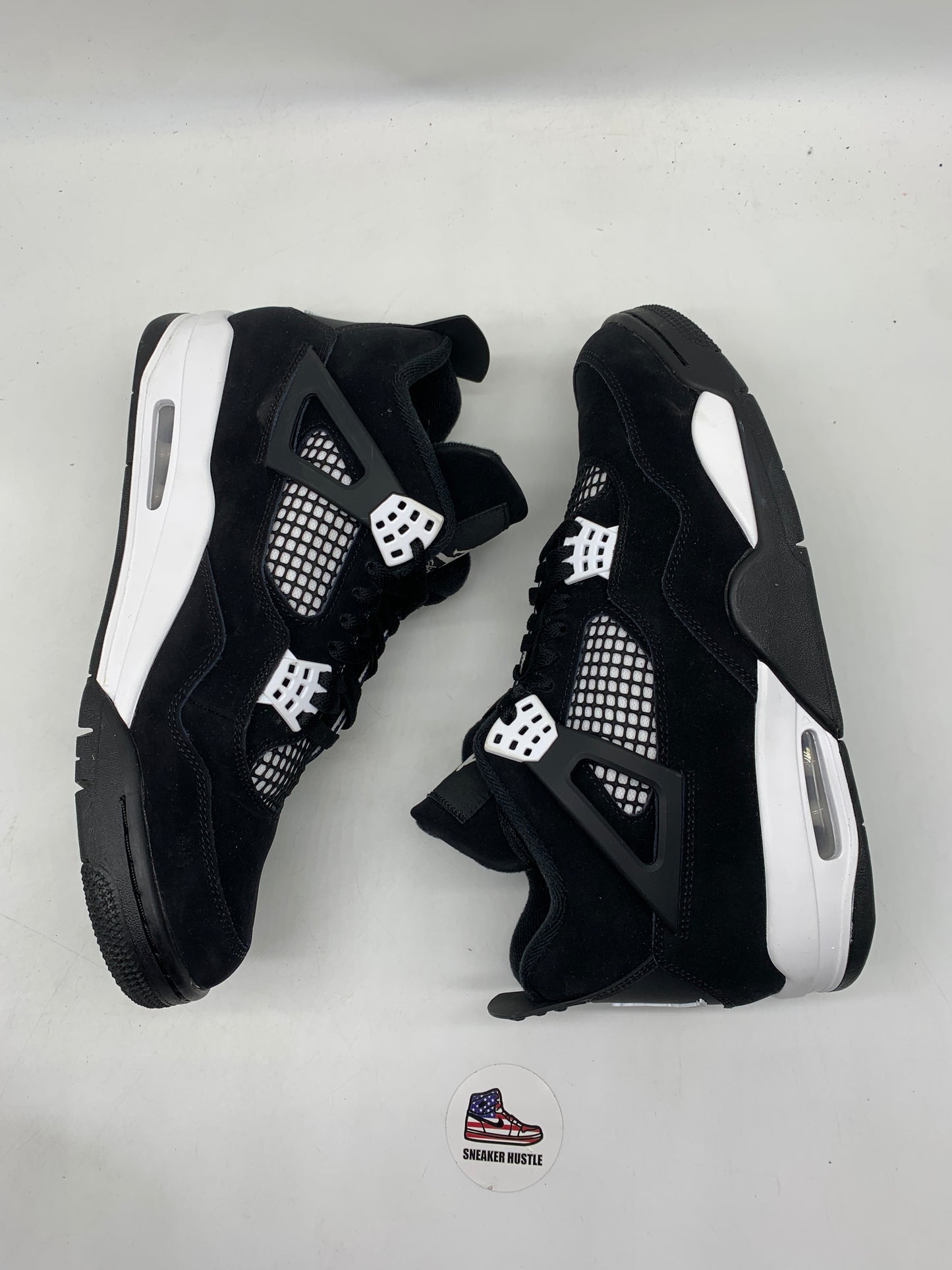 Jordan 4 Retro White Thunder